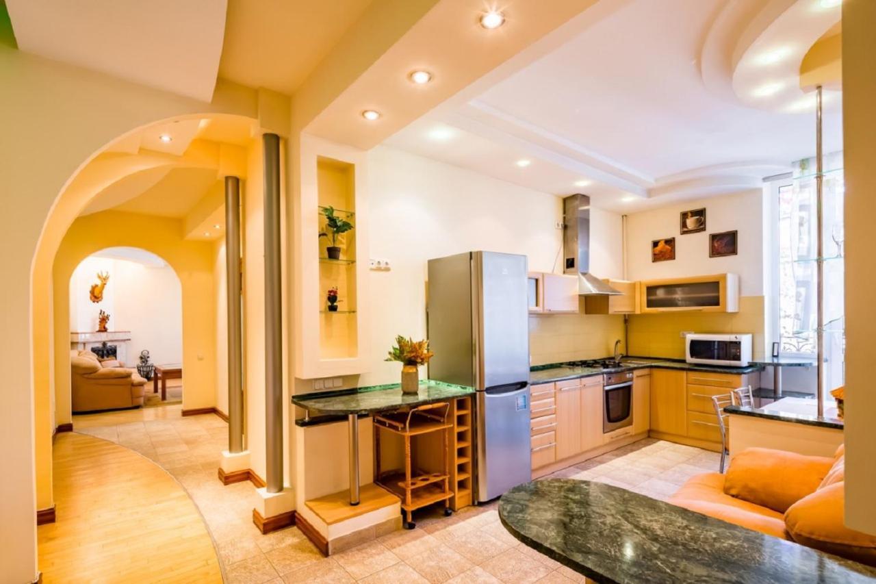 Alfa Apartments Ivana Franka Лвив Екстериор снимка