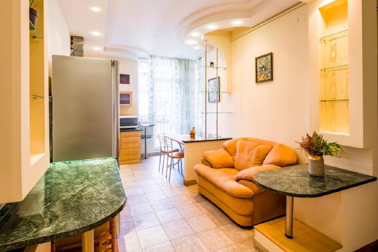 Alfa Apartments Ivana Franka Лвив Екстериор снимка