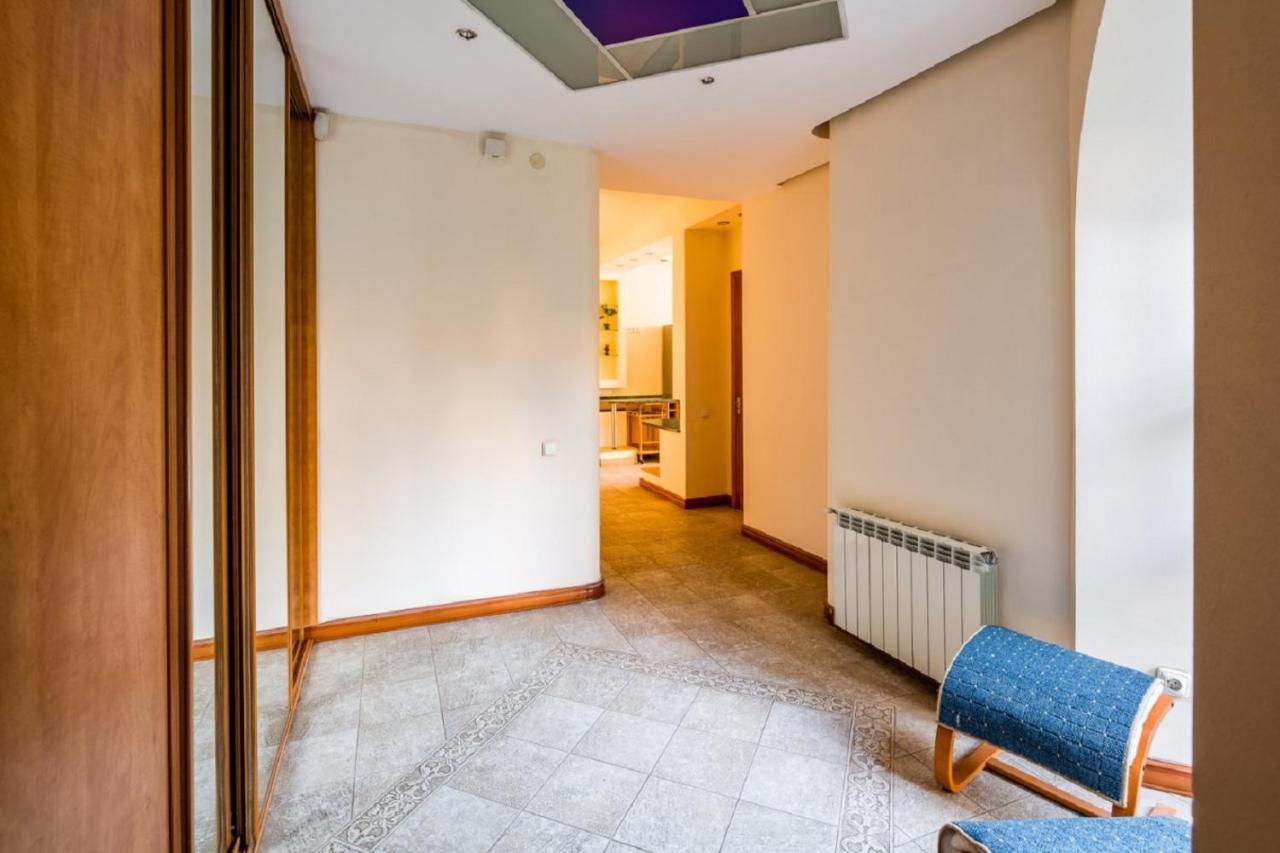 Alfa Apartments Ivana Franka Лвив Екстериор снимка