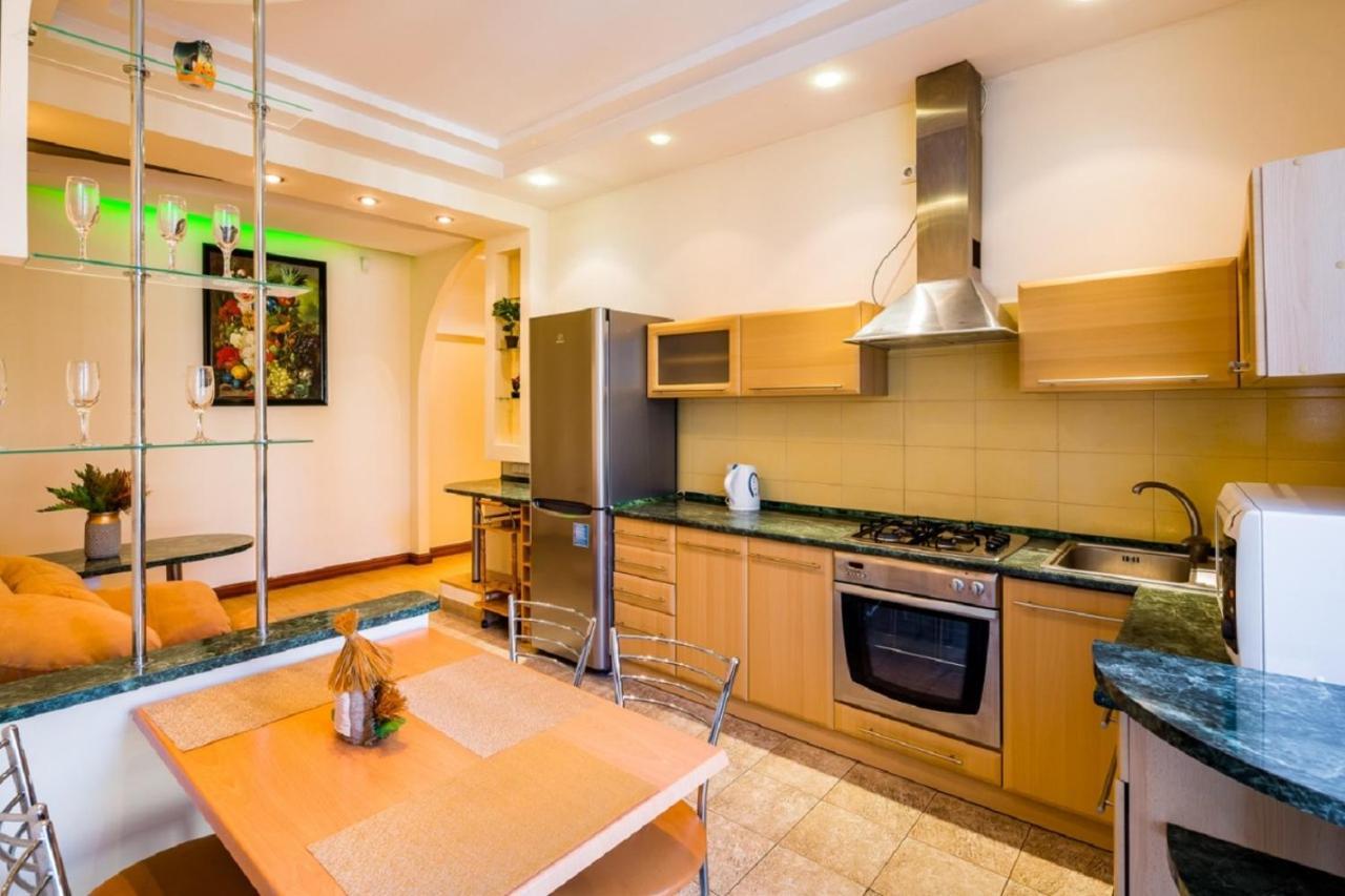 Alfa Apartments Ivana Franka Лвив Екстериор снимка